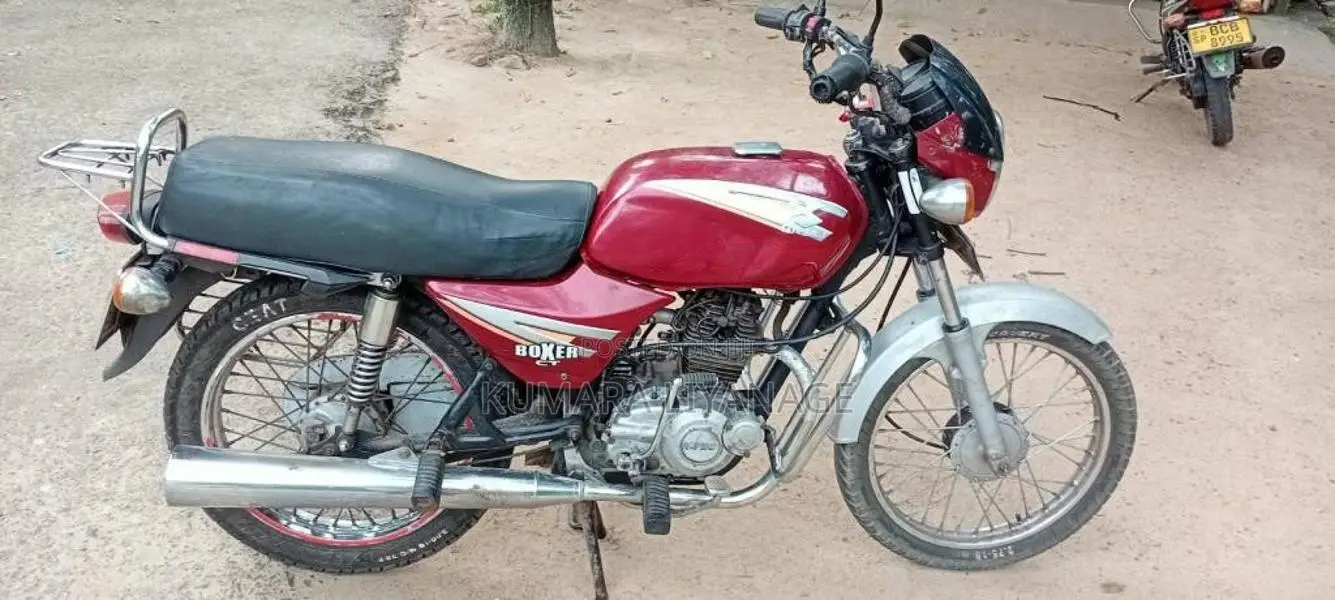 Bajaj Boxer 2006 Motorbike (Used)