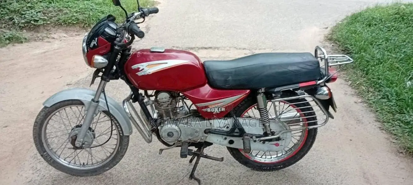 Bajaj Boxer 2006 Motorbike (Used)