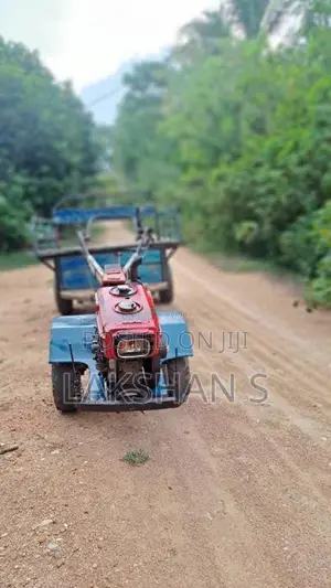 Kubota K8 2004 Tractor (Used)