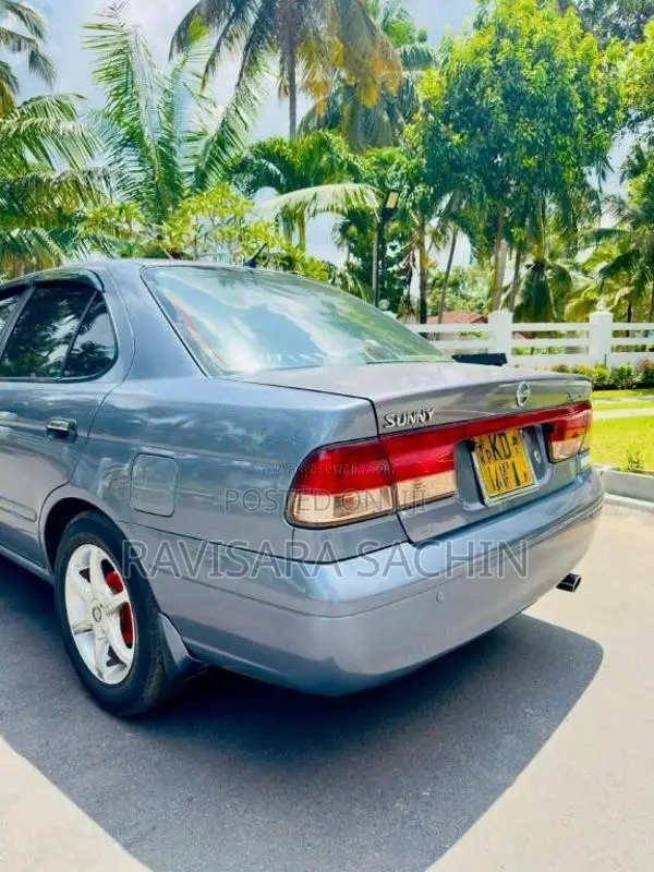 Nissan Fb 15 2003 Car (Used)