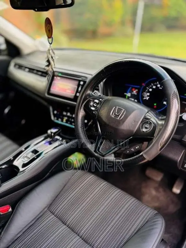 Honda Vezel Z 2014 SUV (Used)