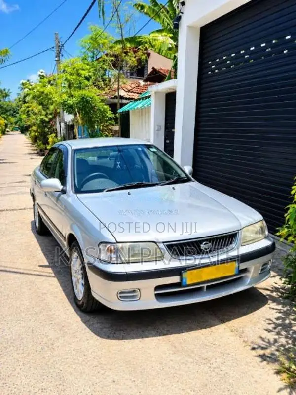 Nissan FB15 2000 Car (Used)