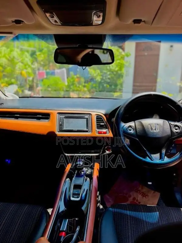 Honda Vezel 2014 SUV (Used)
