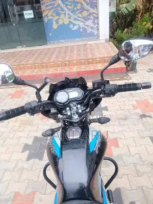 Bajaj Discover 2024 Motorbike (Used)