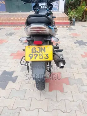 Bajaj Discover 2024 Motorbike (Used)