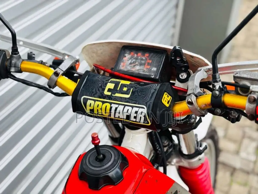 Honda XR 250 Fiber Tank 2020 Motorbike Unregistered (Recondition)