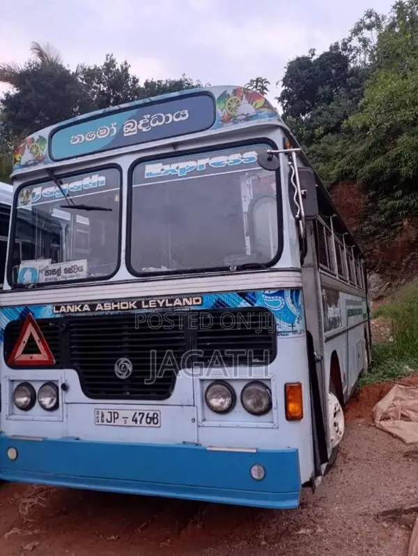 Ashok-Leyland Viking 2004 Bus (Used)