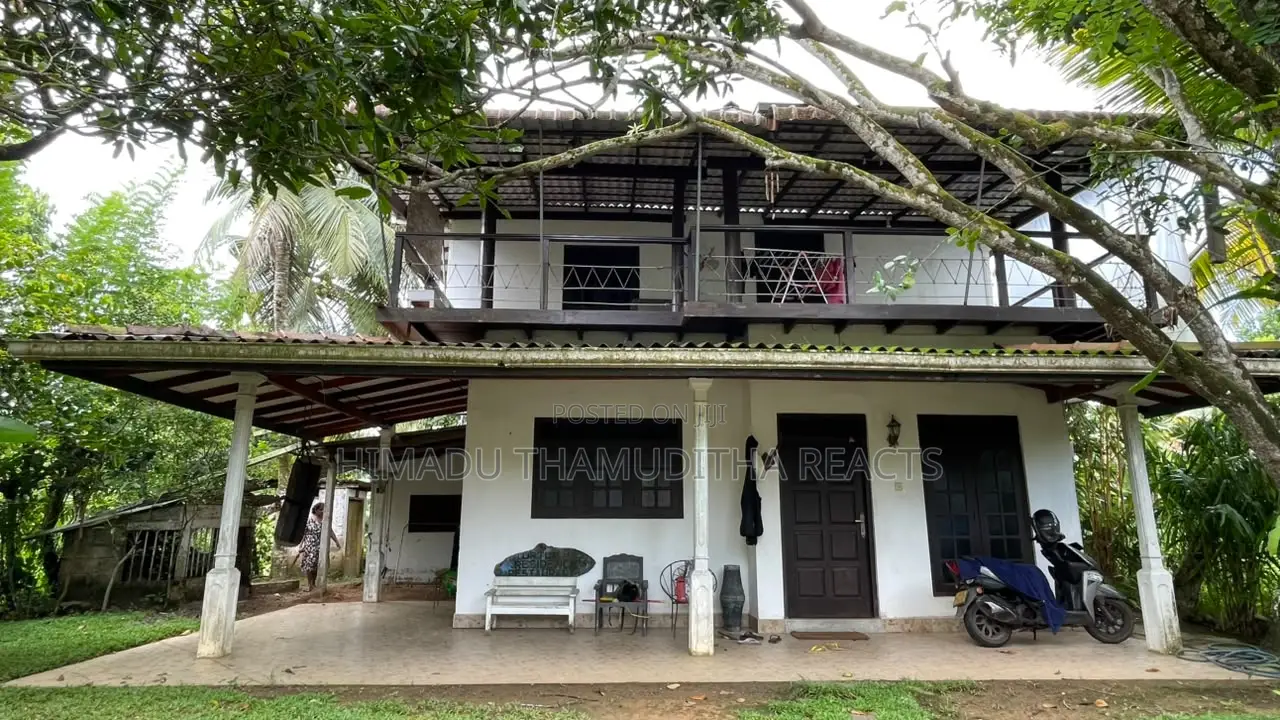 3bdrm House in Karapitiya for rent