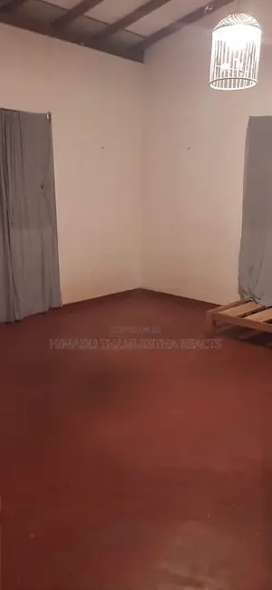 3bdrm House in Karapitiya for rent