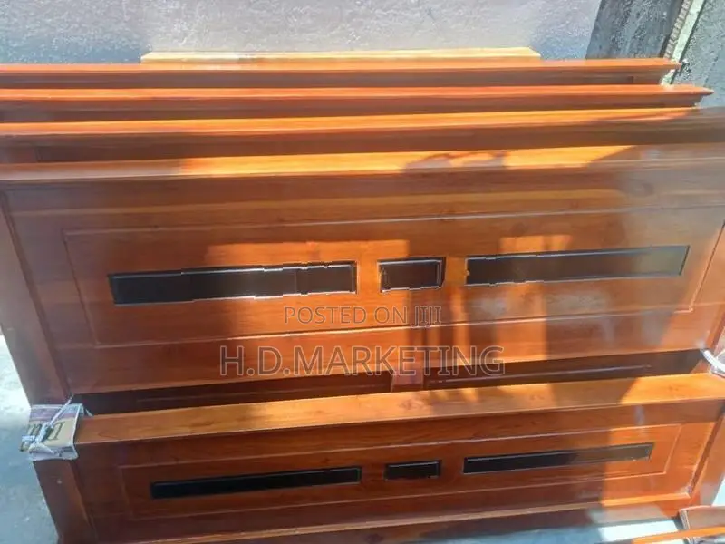 72*72 Box Model Design Bed