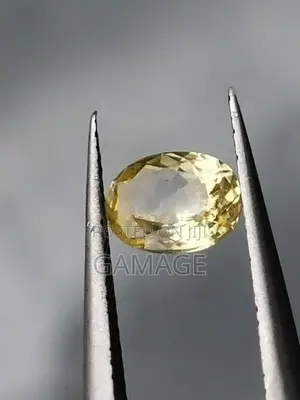 Natural Yellow Sapphire Gem