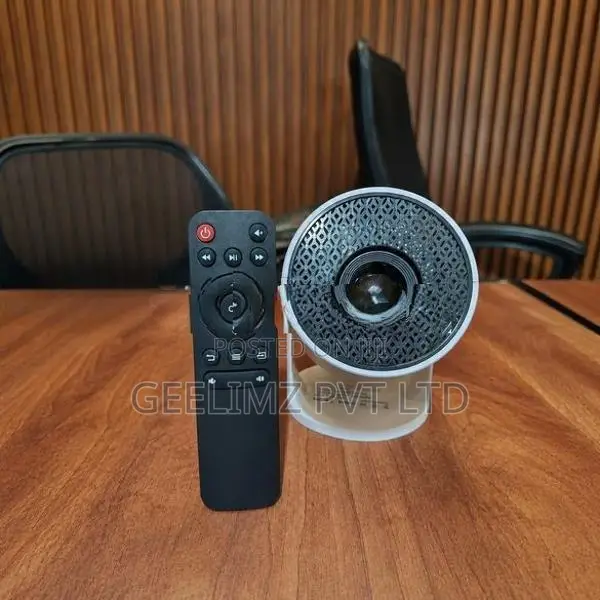 Mac Cubic HY300 Projector