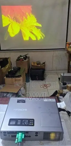 Projectors for classes Hitachi