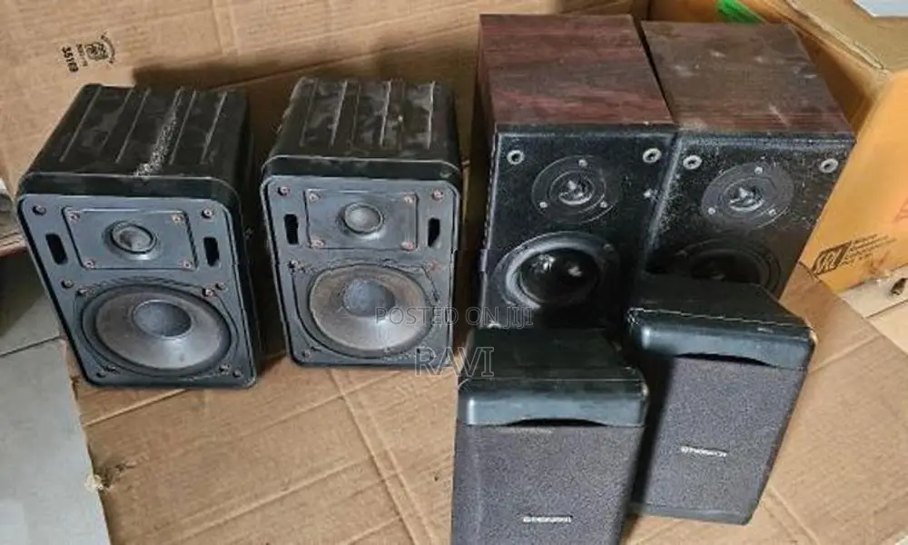 bookshelf speakers
