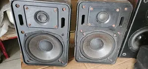 bookshelf speakers