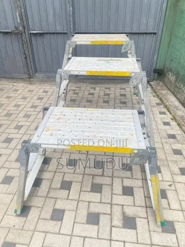 ladder adjustable