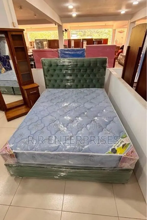 New 6*4 Ft 72*48 Cushion Divan Bed And Spring Mattresses .