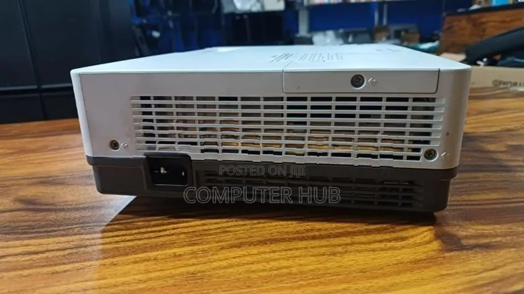 LC-XBL21 Projector