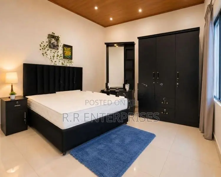 New Black Fully complete Bedroom set .( Queen ).