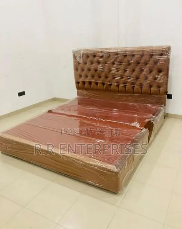 Luxury Cushion Divan Bed 6*5 Ft.