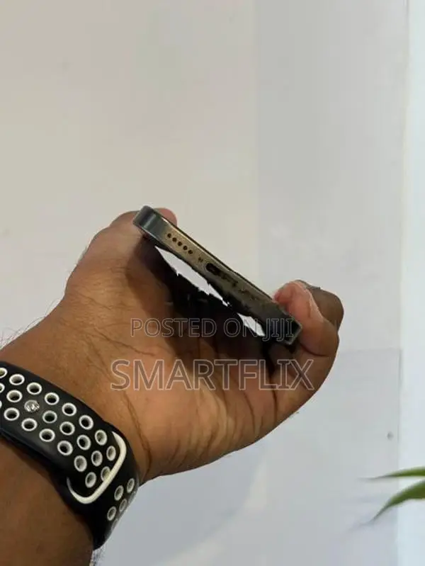 Apple iPhone 15 Pro (Used)
