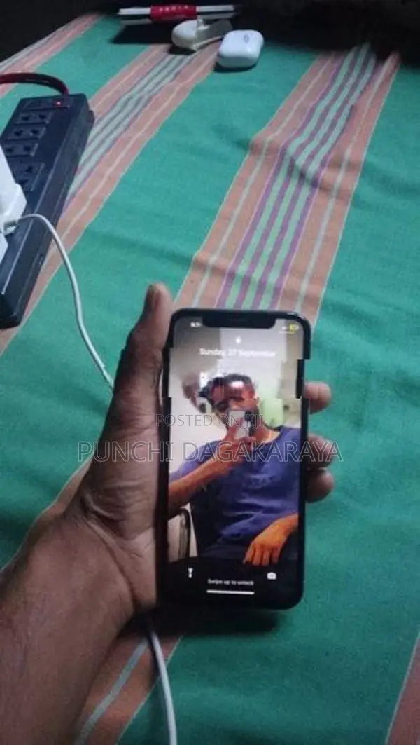 Apple iPhone X (Used)