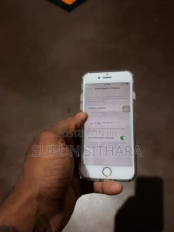 Apple iPhone 8 (Used)