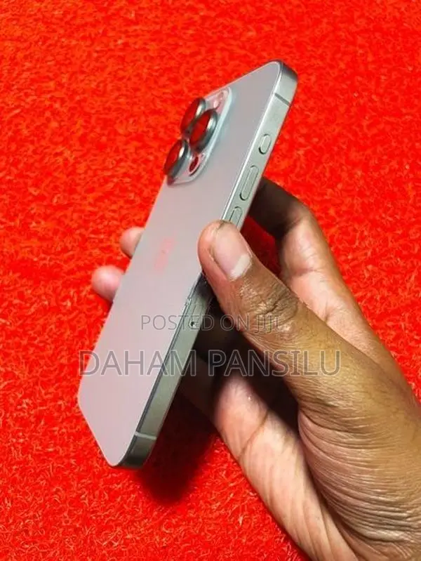 Apple iPhone 15 Pro (Used)