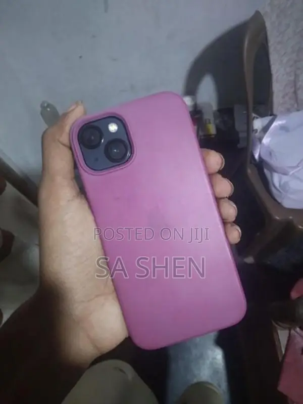 Apple iPhone 13 (Used)
