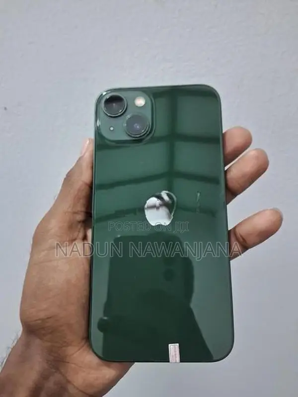 Apple iPhone 13 (Used)
