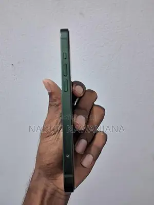 Apple iPhone 13 (Used)