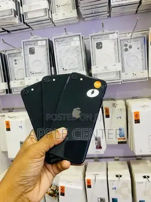 Apple iPhone SE 2 (Used)