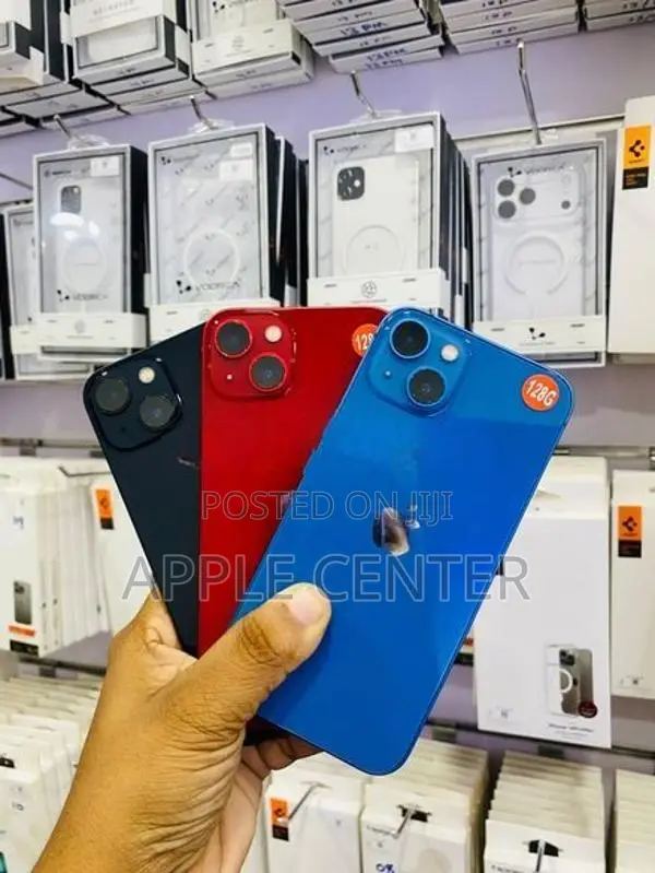 Apple iPhone 13 (Used)