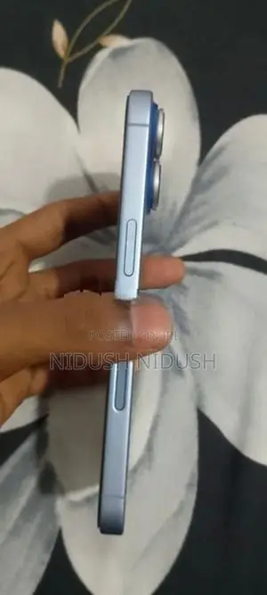 Apple iPhone 17 (Used)