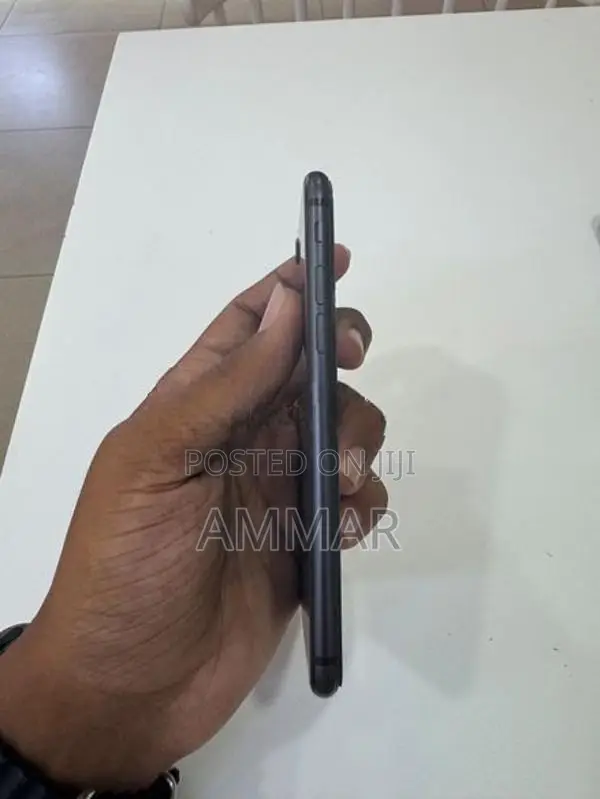 Apple iPhone 8 128GB (Used)