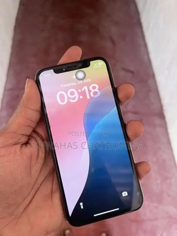 Apple iPhone XS (Used)