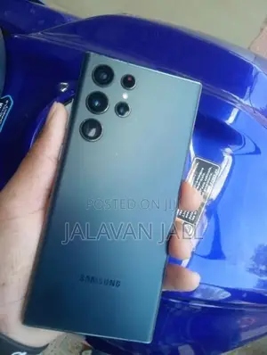 Samsung Galaxy S22 (Used)
