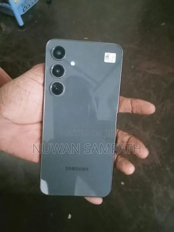 Samsung Galaxy S24 FE (Used)
