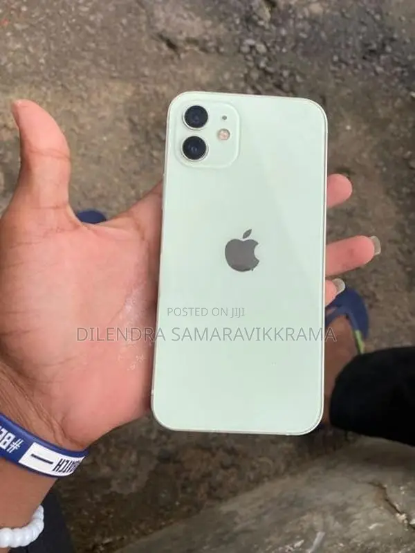 Apple iPhone 12 (Used)