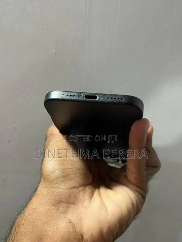 Apple iPhone 15 (Used)