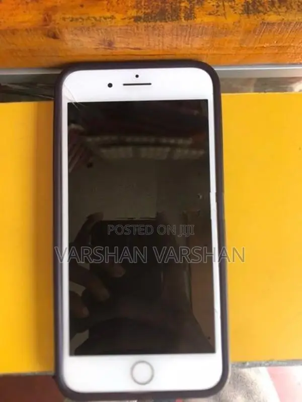 Apple iPhone 8 Plus (Used)
