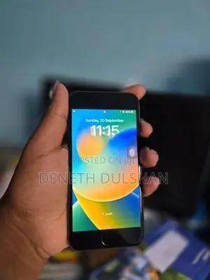 Apple iPhone 18 8 (Used)