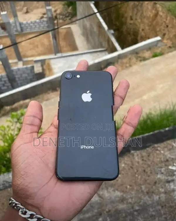 Apple iPhone 18 8 (Used)