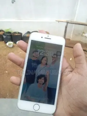 Apple iPhone 8 (Used)