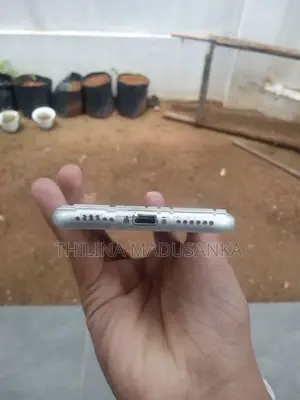 Apple iPhone 8 (Used)