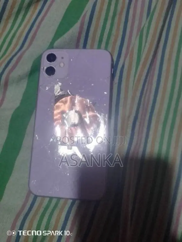 Apple iPhone 11 (Used)