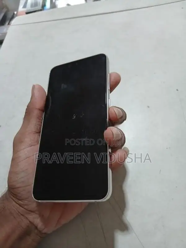 Samsung Galaxy S23 (Used)