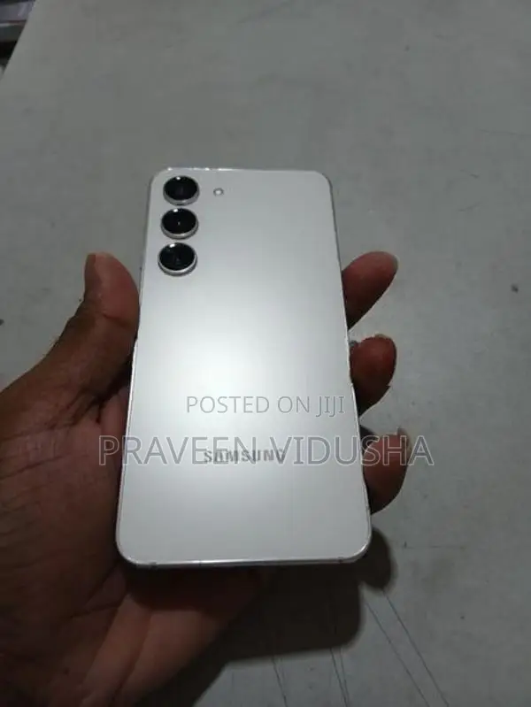 Samsung Galaxy S23 (Used)