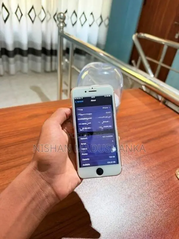 Apple iPhone 7 128GB (Used)