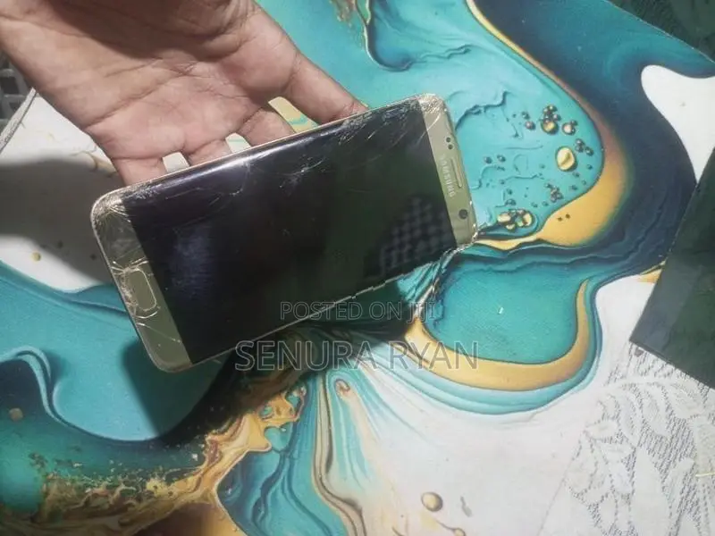 Samsung Galaxy S7 Edge (Used)